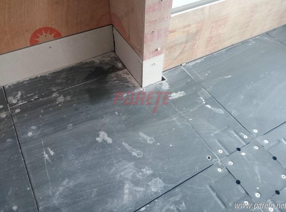 steel cementitious raised floor with trunk